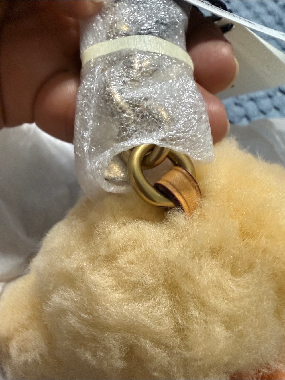 Adorable y Coach Shearling Ducky Bag Charm - Picture 10 of 10
